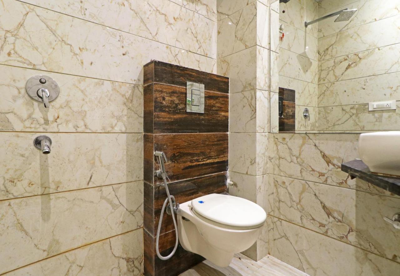 Hotel Paragon Suites Új-Delhi Kültér fotó